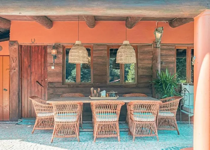 Quintinha De Sao Jorge * Santana (Madeira)